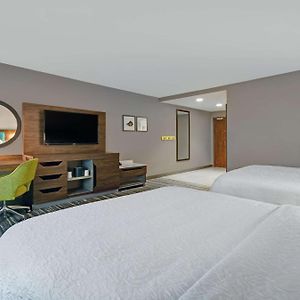 Queen Room Two Queen Beds Non-Smoking